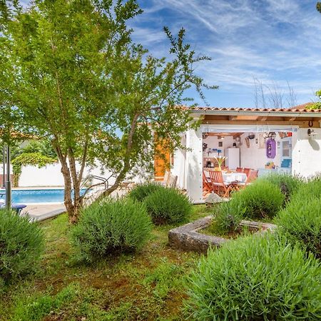 Nature & Sea Holiday Home With Pool Pula Bagian luar foto