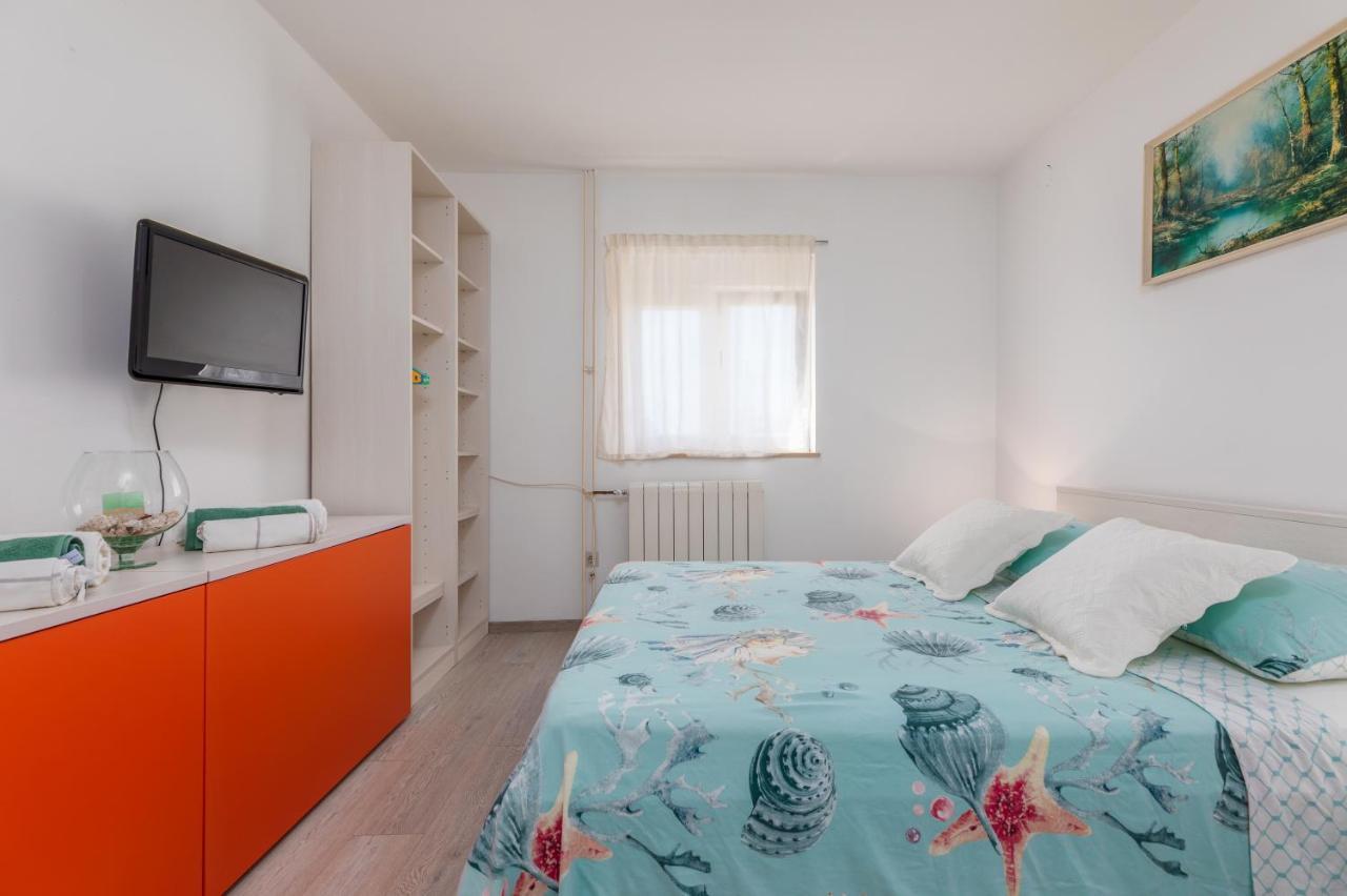 Nature & Sea Holiday Home With Pool Pula Bagian luar foto